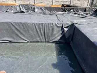 Přírodní jezírko v Plzni